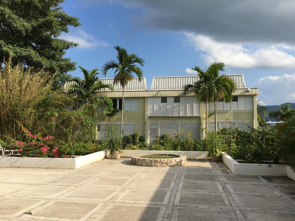Anna'S Joye Seawind - Freeport, Montego Bay Apartamento Exterior foto